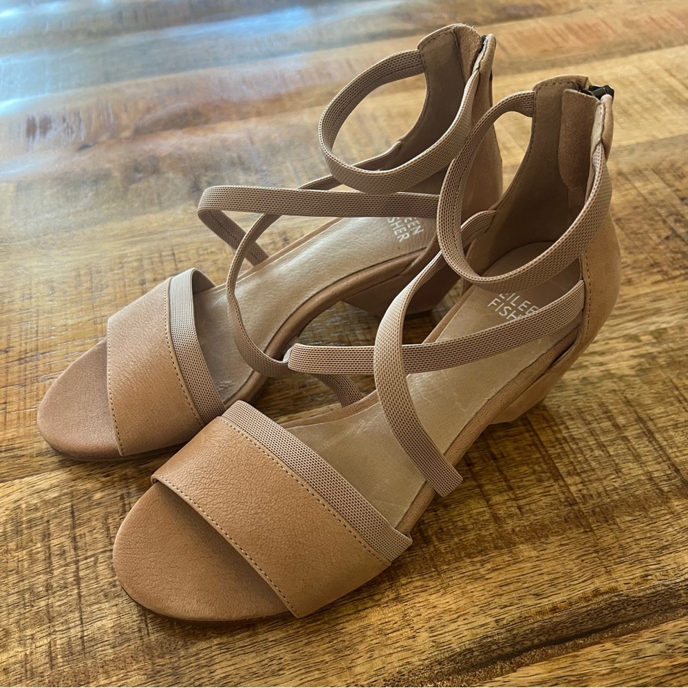Eileen Fisher Suede Strappy Sandals low heel tan